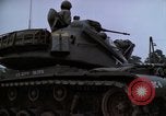 Standbild militärischen Tanks Berlin Deutschland, 1961, aus Sekunde 30 historischem Filmmaterial Videoclip 65675045571