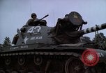 Standbild militärischen Tanks Berlin Deutschland, 1961, aus Sekunde 36 historischem Filmmaterial Videoclip 65675045571