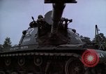 Standbild militärischen Tanks Berlin Deutschland, 1961, aus Sekunde 38 historischem Filmmaterial Videoclip 65675045571