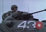 Standbild militärischen Tanks Berlin Deutschland, 1961, aus Sekunde 50 historischem Filmmaterial Videoclip 65675045571