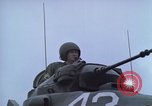 Standbild militärischen Tanks Berlin Deutschland, 1961, aus Sekunde 60 historischem Filmmaterial Videoclip 65675045571