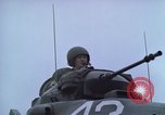 Standbild militärischen Tanks Berlin Deutschland, 1961, aus Sekunde 61 historischem Filmmaterial Videoclip 65675045571