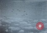 Immagine di Vista della missione da "Memphis Belle" Wilhelmshaven Germania, 1943, secondo 8 filmato di repertorio 65675045582