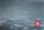 Immagine di Vista della missione da "Memphis Belle" Wilhelmshaven Germania, 1943, secondo 9 filmato di repertorio 65675045582