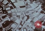Immagine di Vista della missione da "Memphis Belle" Wilhelmshaven Germania, 1943, secondo 56 filmato di repertorio 65675045582