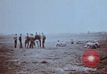 Image B-17s retour de mission de bombardement Royaume-Uni, 1943, de la seconde 4 séquences d'archives historiques vidéo 65675045583