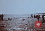 Image B-17s retour de mission de bombardement Royaume-Uni, 1943, de la seconde 6 séquences d'archives historiques vidéo 65675045583