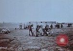 Image B-17s retour de mission de bombardement Royaume-Uni, 1943, de la seconde 9 séquences d'archives historiques vidéo 65675045583