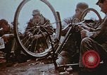 Image B-17s retour de mission de bombardement Royaume-Uni, 1943, de la seconde 45 séquences d'archives historiques vidéo 65675045583