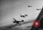 Standbild Deutschen Ju 87 Angriff Ostfront, 1941, aus Sekunde 33 historischem Filmmaterial Videoclip 65675045593