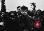 Image des prisonniers de guerre alliés France, 1944, de la seconde 44 séquences d'archives historiques vidéo 65675045597