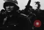 Image des prisonniers de guerre alliés France, 1944, de la seconde 52 séquences d'archives historiques vidéo 65675045597