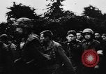 Image des prisonniers de guerre alliés France, 1944, de la seconde 58 séquences d'archives historiques vidéo 65675045597