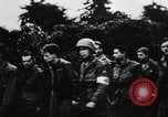 Image des prisonniers de guerre alliés France, 1944, de la seconde 59 séquences d'archives historiques vidéo 65675045597