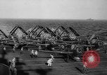 Image les pilotes de la Marine américaine de Leyte aux Philippines, 1944, de la seconde 22 séquences d'archives historiques vidéo 65675045602