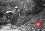 Immagine di Indigeni birmani La Birmania, 1944, secondo 52 filmato di repertorio 65675045604