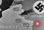 Standbild US Army Kriegsgefangenen und Deutsche Entwicklungen in der nähe von Malmedy Malmedy Belgien, 1944, aus Sekunde 4 historischem Filmmaterial Videoclip 65675045610