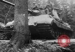 Standbild US Army Kriegsgefangenen und Deutsche Entwicklungen in der nähe von Malmedy Malmedy Belgien, 1944, aus Sekunde 8 historischem Filmmaterial Videoclip 65675045610