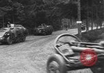 Standbild US Army Kriegsgefangenen und Deutsche Entwicklungen in der nähe von Malmedy Malmedy Belgien, 1944, aus Sekunde 13 historischem Filmmaterial Videoclip 65675045610