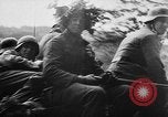 Standbild US Army Kriegsgefangenen und Deutsche Entwicklungen in der nähe von Malmedy Malmedy Belgien, 1944, aus Sekunde 18 historischem Filmmaterial Videoclip 65675045610