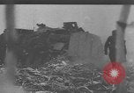 Standbild US Army Kriegsgefangenen und Deutsche Entwicklungen in der nähe von Malmedy Malmedy Belgien, 1944, aus Sekunde 39 historischem Filmmaterial Videoclip 65675045610