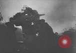 Standbild US Army Kriegsgefangenen und Deutsche Entwicklungen in der nähe von Malmedy Malmedy Belgien, 1944, aus Sekunde 42 historischem Filmmaterial Videoclip 65675045610