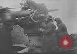 Standbild US Army Kriegsgefangenen und Deutsche Entwicklungen in der nähe von Malmedy Malmedy Belgien, 1944, aus Sekunde 43 historischem Filmmaterial Videoclip 65675045610
