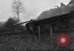 Standbild US Army Kriegsgefangenen und Deutsche Entwicklungen in der nähe von Malmedy Malmedy Belgien, 1944, aus Sekunde 48 historischem Filmmaterial Videoclip 65675045610