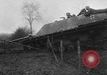 Standbild US Army Kriegsgefangenen und Deutsche Entwicklungen in der nähe von Malmedy Malmedy Belgien, 1944, aus Sekunde 50 historischem Filmmaterial Videoclip 65675045610