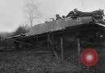 Standbild US Army Kriegsgefangenen und Deutsche Entwicklungen in der nähe von Malmedy Malmedy Belgien, 1944, aus Sekunde 51 historischem Filmmaterial Videoclip 65675045610