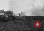 Standbild US Army Kriegsgefangenen und Deutsche Entwicklungen in der nähe von Malmedy Malmedy Belgien, 1944, aus Sekunde 58 historischem Filmmaterial Videoclip 65675045610