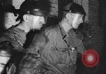 Standbild Verwundet Army Air Force Soldaten im Krieg Factory Denver Colorado USA, 1945, aus Sekunde 27 historischem Filmmaterial Videoclip 65675045613