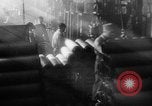 Standbild Verwundet Army Air Force Soldaten im Krieg Factory Denver Colorado USA, 1945, aus Sekunde 36 historischem Filmmaterial Videoclip 65675045613