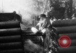 Standbild Verwundet Army Air Force Soldaten im Krieg Factory Denver Colorado USA, 1945, aus Sekunde 47 historischem Filmmaterial Videoclip 65675045613