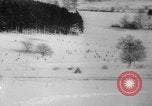 Image des Forces alliées Winter Offensive en Allemagne en Seconde Guerre Mondiale Allemagne, 1945, de la seconde 8 séquences d'archives historiques vidéo 65675045615