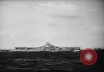 Standbild USA carrier Ebenen Okinawa Ryukyu Inseln, 1945, aus Sekunde 47 historischem Filmmaterial Videoclip 65675045621