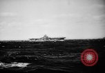Standbild USA carrier Ebenen Okinawa Ryukyu Inseln, 1945, aus Sekunde 52 historischem Filmmaterial Videoclip 65675045621