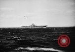 Standbild USA carrier Ebenen Okinawa Ryukyu Inseln, 1945, aus Sekunde 54 historischem Filmmaterial Videoclip 65675045621