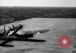 Standbild USA carrier Ebenen Okinawa Ryukyu Inseln, 1945, aus Sekunde 56 historischem Filmmaterial Videoclip 65675045621