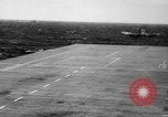 Standbild USA carrier Ebenen Okinawa Ryukyu Inseln, 1945, aus Sekunde 60 historischem Filmmaterial Videoclip 65675045621