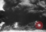 Standbild fire Bombe United States USA, 1944, aus Sekunde 26 historischem Filmmaterial Videoclip 65675045622