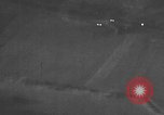Standbild Gun camera footage US P-47 europäische Theater, 1945, aus Sekunde 44 historischem Filmmaterial Videoclip 65675045660