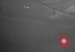 Standbild Gun camera footage US P-47 europäische Theater, 1945, aus Sekunde 55 historischem Filmmaterial Videoclip 65675045660