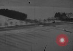Standbild strafing europäische Theater, 1945, aus Sekunde 23 historischem Filmmaterial Videoclip 65675045666