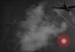 Standbild Luft-zu-Luft angriff europäische Theater, 1944, aus Sekunde 16 historischem Filmmaterial Videoclip 65675045667
