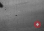 Standbild Luft-zu-Luft angriff europäische Theater, 1945, aus Sekunde 8 historischem Filmmaterial Videoclip 65675045672