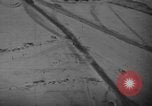 Standbild strafing europäische Theater, 1944, aus Sekunde 9 historischem Filmmaterial Videoclip 65675045675