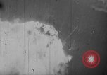 Standbild strafing europäische Theater, 1944, aus Sekunde 15 historischem Filmmaterial Videoclip 65675045675