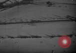 Standbild strafing europäische Theater, 1944, aus Sekunde 18 historischem Filmmaterial Videoclip 65675045675