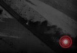Standbild strafing europäische Theater, 1944, aus Sekunde 32 historischem Filmmaterial Videoclip 65675045675